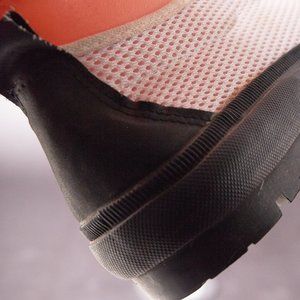 1990s Vintage LA Gear Mesh Sneakers